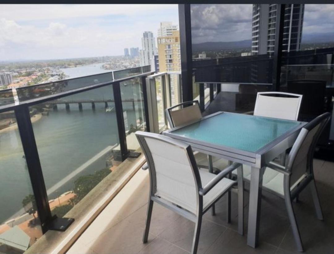 Circle Surfers Paradise Holidays Exterior foto