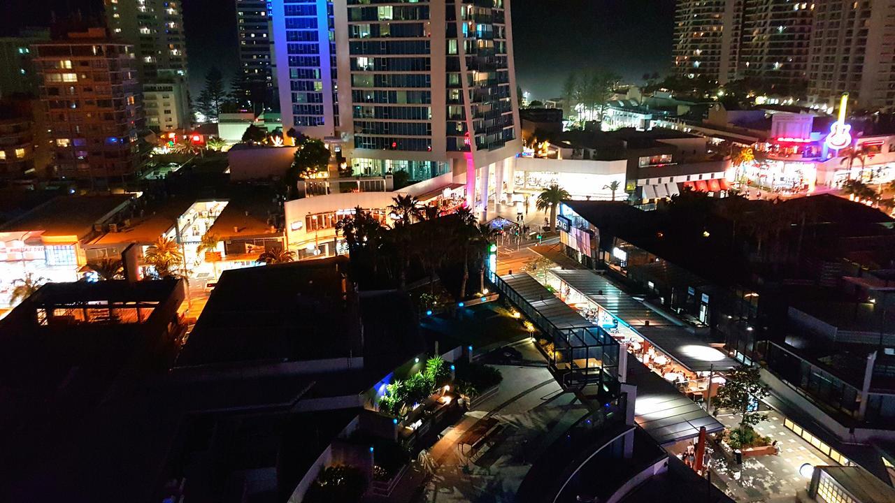 Circle Surfers Paradise Holidays Exterior foto